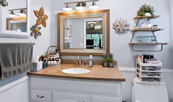 2812 Greenbriar Rd, Anderson, IN 46011