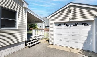43 Parker Ave, Warren, RI 02885