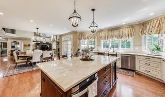 913 S DRYDEN Pl, Arlington Heights, IL 60005
