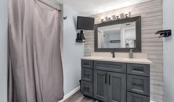 157 Romine Cir, Ballwin, MO 63011