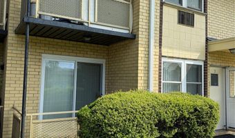 700 Broadway 5, Amityville, NY 11701