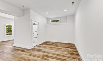 73 Rocking Porch Rd, Asheville, NC 28805