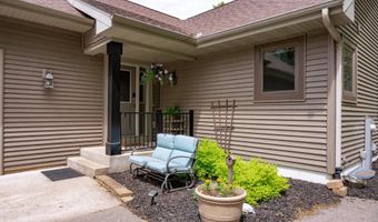713 W 17th Ln, Arkdale, WI 54613