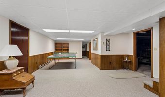 1300 N BAY RIDGE Rd, Appleton, WI 54915
