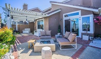 6117 E Garnet Cir, Anaheim, CA 92807