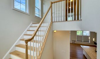 25 Brentwood Cir 25, Danbury, CT 06810