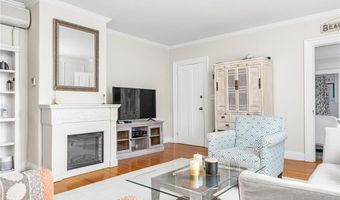 36 Kay St 5, Newport, RI 02840