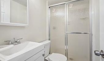 6713 RENITA Ln, Bethesda, MD 20817
