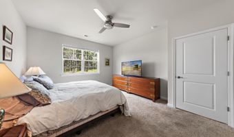 42 Cougar Ln, Barnegat, NJ 08005