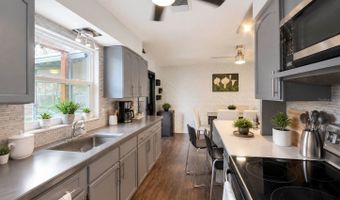 1050 Blackwood St, Altamonte Springs, FL 32701