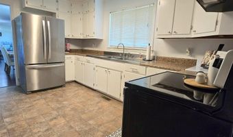 614 6th St NE, Arab, AL 35016