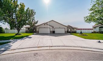 3696 E Silverwood Cir, Ammon, ID 83406