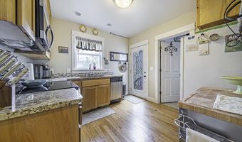 144 N 2nd St, Ashland, OR 97520
