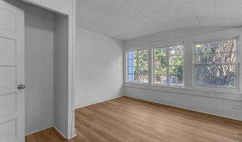 411 S Hutchinson Ave, Adel, GA 31620