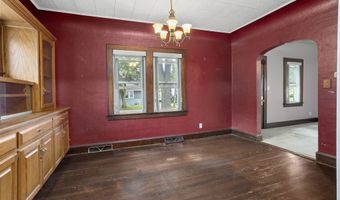 1324 W WASHINGTON St, Appleton, WI 54914