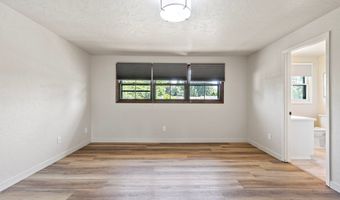 1114 LAKEWOOD Dr, Albany, OR 97321