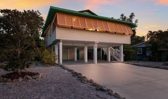 313 MAGNOLIA Ave, Anna Maria, FL 34216