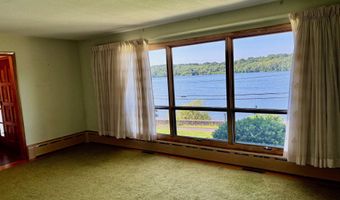 97 Middle River Rd, Danbury, CT 06811