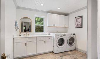 104 Cherry St, Adairsville, GA 30103