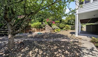 3956 BEACH LOOP Dr SW, Bandon, OR 97411