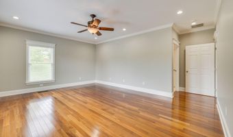 20484 Lake Rd, Abingdon, VA 24211