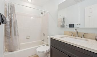 21180 HEDGEROW Ter, Ashburn, VA 20147