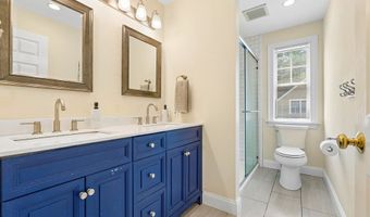 136 Davis Rd, Acton, MA 01720