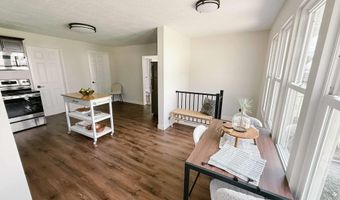 206 8th St, Alton, IA 51003