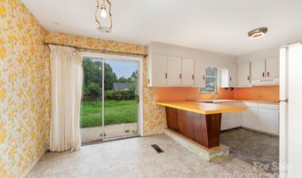 1213 Carolyn Dr, Albemarle, NC 28001