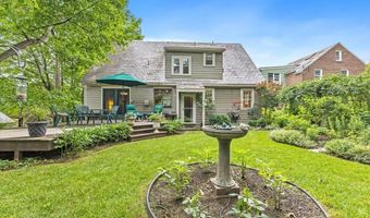 73 Oakwood St, Albany, NY 12208
