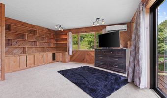 10463 Farm Road 1182, Aurora, MO 65605