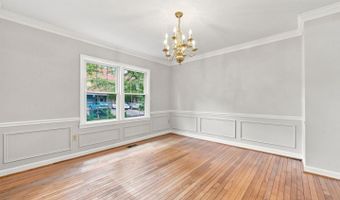 5105 SKYLINE VILLAGE Ct #8, Alexandria, VA 22302