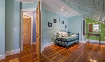 3 Wayman Ln, Bar Harbor, ME 04609