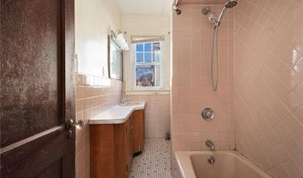 130 Wollaston St, Cranston, RI 02910