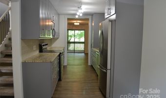 609 Crowfields Ln, Asheville, NC 28803