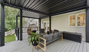 705 N ASHTON St, Alexandria, VA 22312