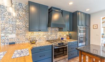 77 Golf Ter, Bigfork, MT 59911