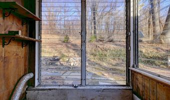 298 Wooding Hill Rd, Bethany, CT 06524