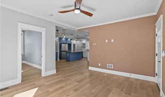 20 Summer St, Newport, RI 02840
