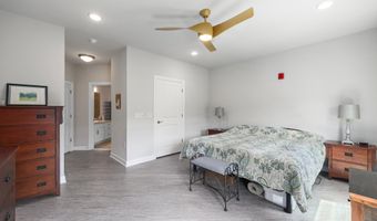 6101 FAIRVIEW FARM Dr 408, Alexandria, VA 22315