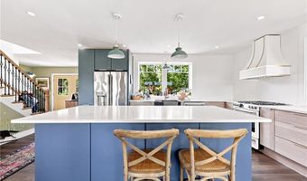 224 Greenhouse Rd, Coventry, RI 02827