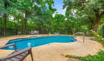526 N 2nd St, Bay St. Louis, MS 39520