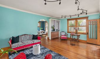 204 51st St, Des Moines, IA 50312