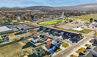 1202 18th St, Benton City, WA 99320