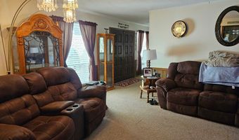 602 Gloria St, Adel, GA 31620