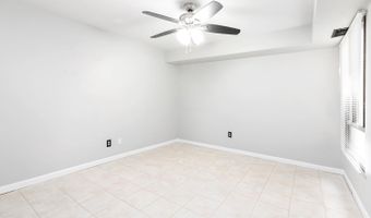 7802 DASSETT Ct T-3, Annandale, VA 22003