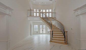 67 Robin Ln, Alpine, NJ 07620