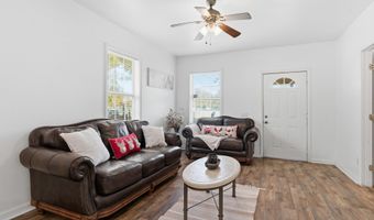 520 Bookter St, Bay St. Louis, MS 39520