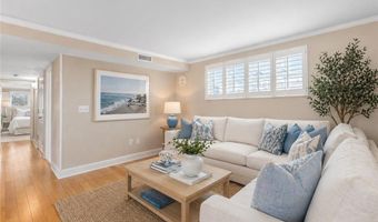 20 Narragansett Ave 306, Narragansett, RI 02882
