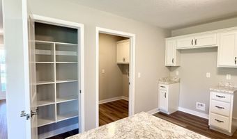 2361 Serenity Ct, Auburn, IN 46706